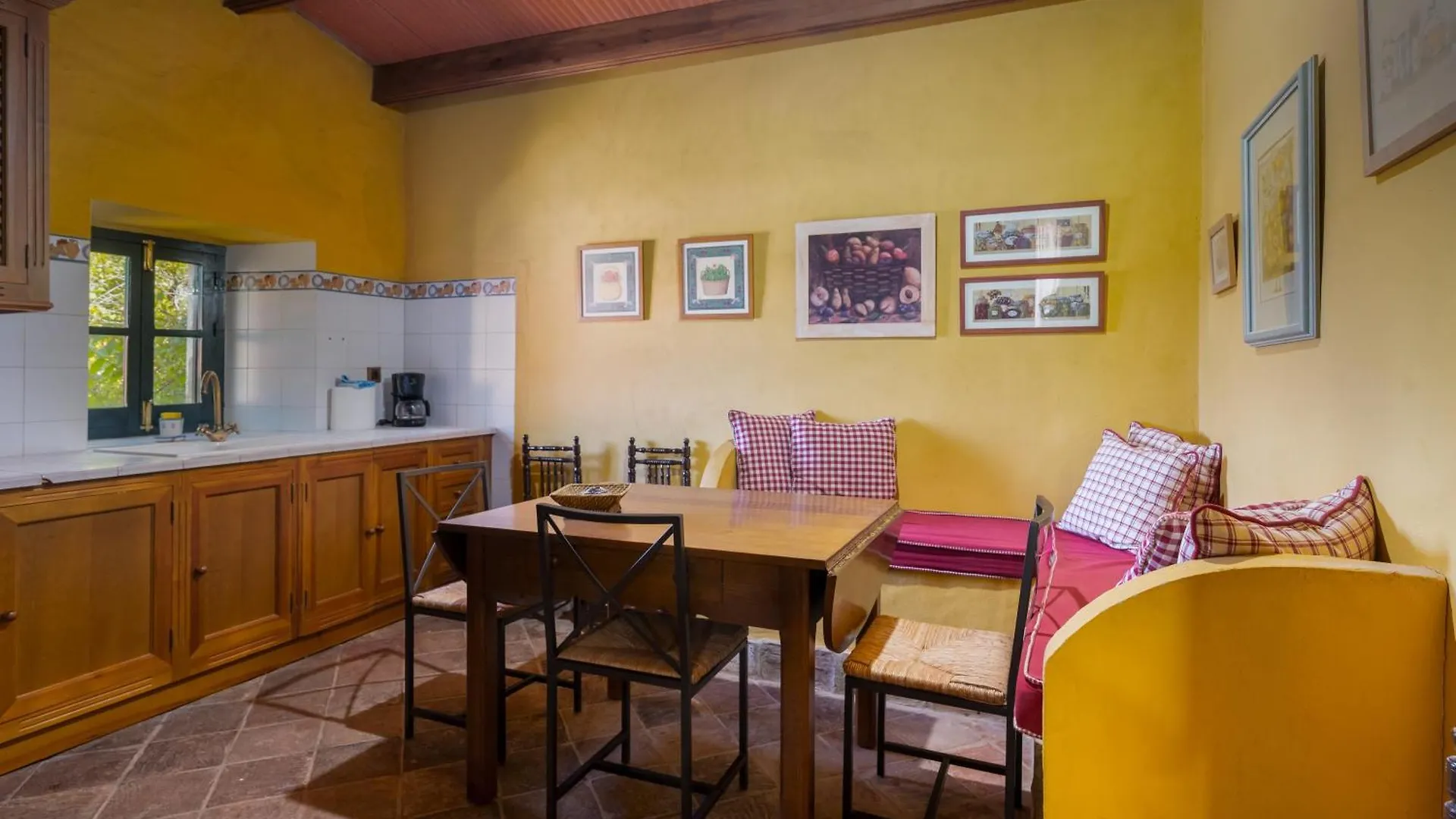 Molino Chirrin Apartman Constantina 0*,